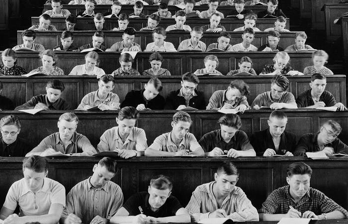 ChatGPT откинул учебные заведения США на годы в прошлое. ChatGPT откинул учебные заведения США на годы в прошлое.