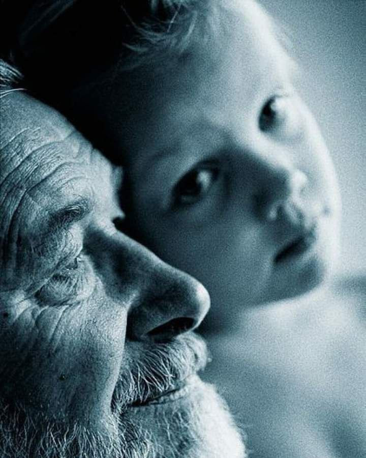 Старик должен был обнять своего мальчика...